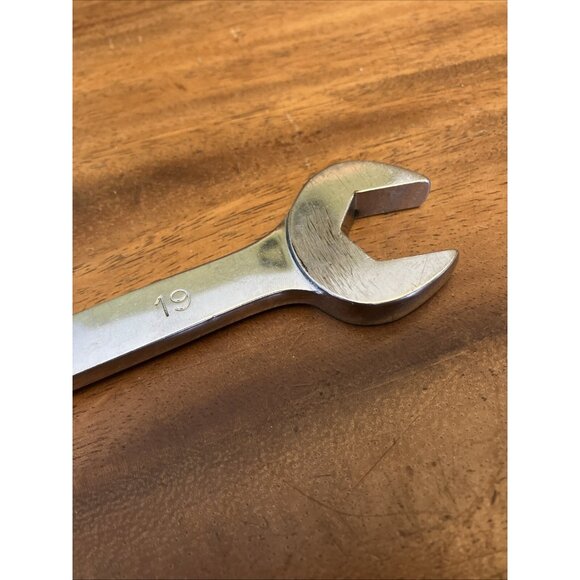 Mac Tools 19MM 12PT Combination Wrench M19CL - Picture 5 of 9